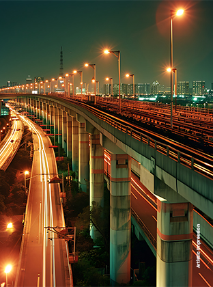 Strong Road and Metro Connectivity for Operational Ease